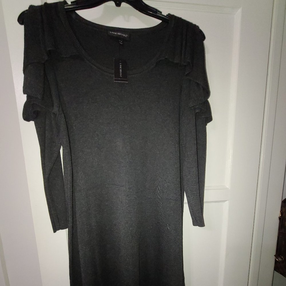 Sweater dress with cold shoulder and ruffle